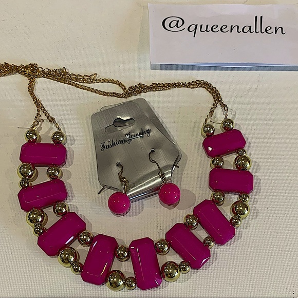 Bib Necklace and Earrings Set- Magenta - Picture 3 of 5